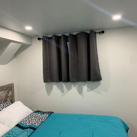 Modern 1 Bedroom + Den In Cambridge Εξωτερικό φωτογραφία