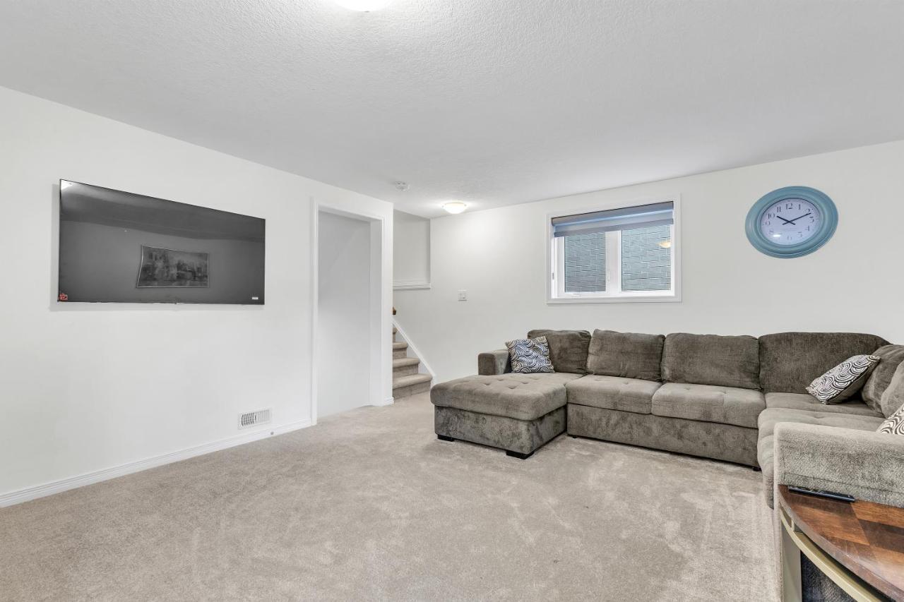 Modern 1 Bedroom + Den In Cambridge Εξωτερικό φωτογραφία