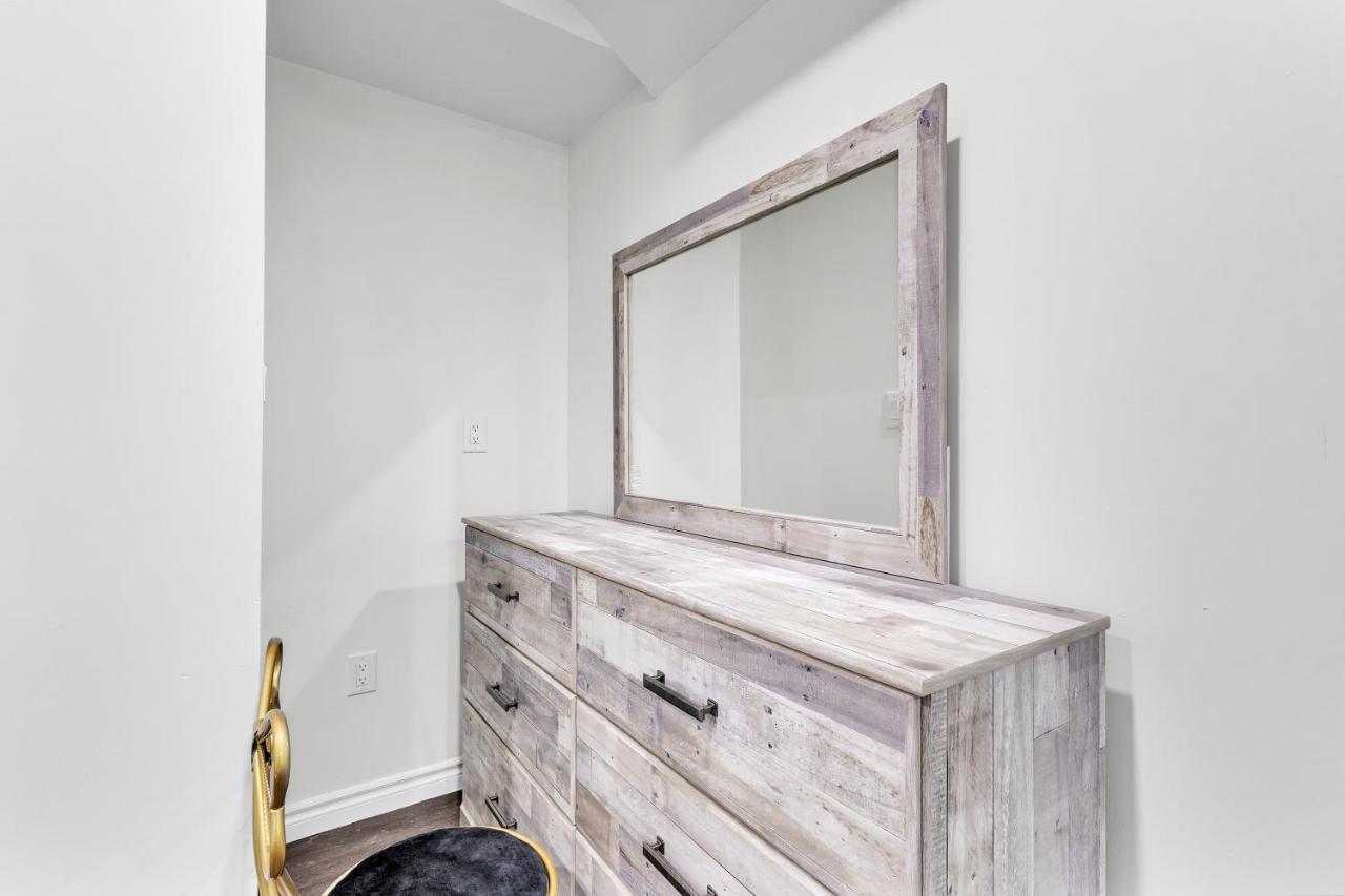 Modern 1 Bedroom + Den In Cambridge Εξωτερικό φωτογραφία