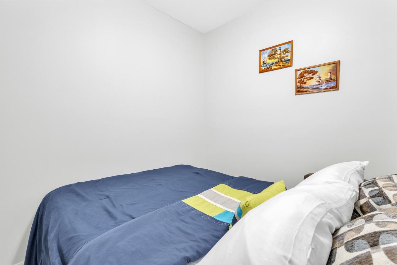 Modern 1 Bedroom + Den In Cambridge Εξωτερικό φωτογραφία